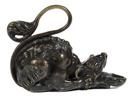Renaissance-Bronze: Öllampe in Form eines Fabelwesens 